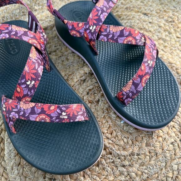Chacos Girls 5 / Women’s 7 Sports Sandals Floral Straps - Picture 3 of 6